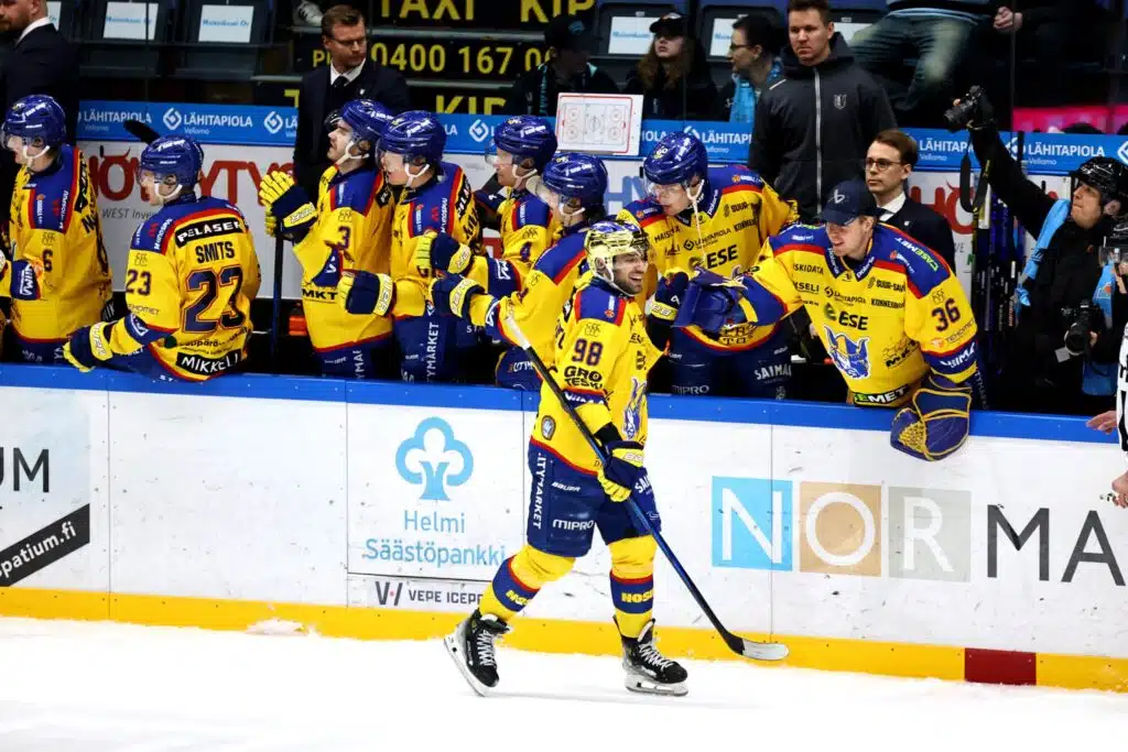 SM-liigaseurassa ällisteltiin, mitä ulkomaalaisvahvistus toi pukukoppiin