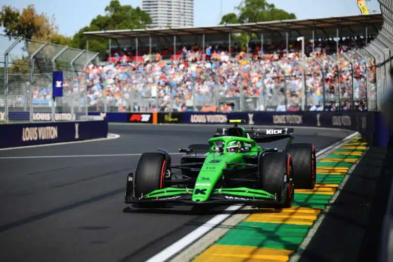 F1:ssä muhii jymypaukku – yllätystalli rakentamassa hirmuauton