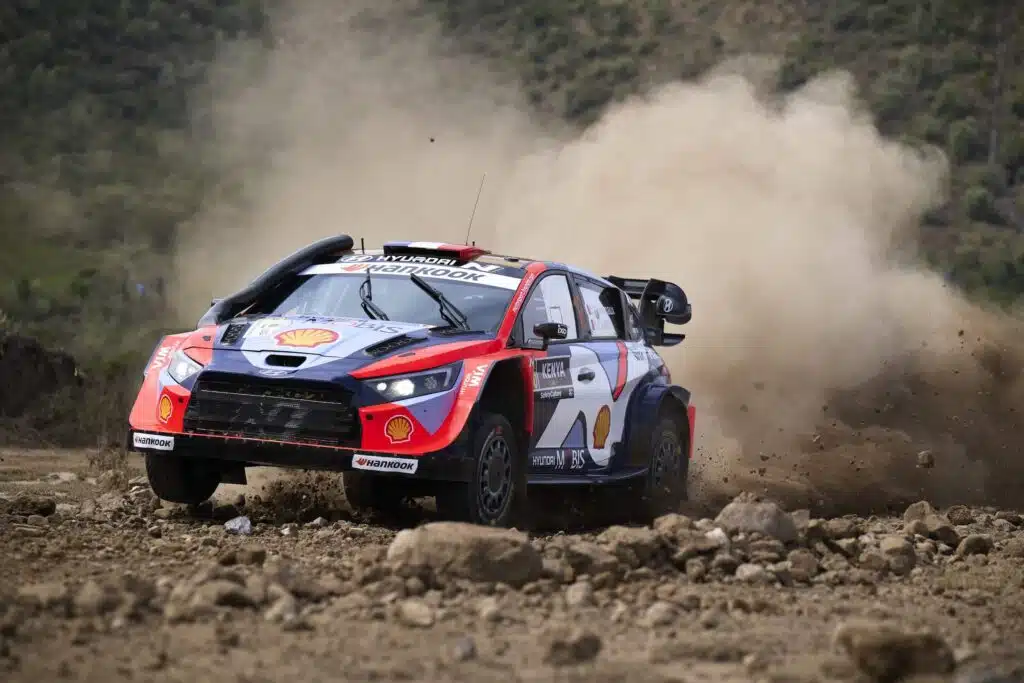 Rallin MM-tähti meni naimisiin – poseerasi vaimonsa kanssa