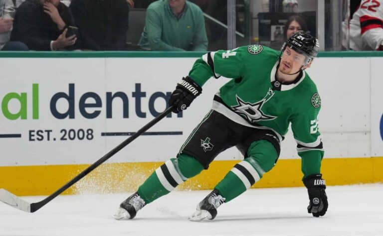 Oliko tämä kosto? Roope Hintzin tyly temppu kuohuttaa NHL:ssä