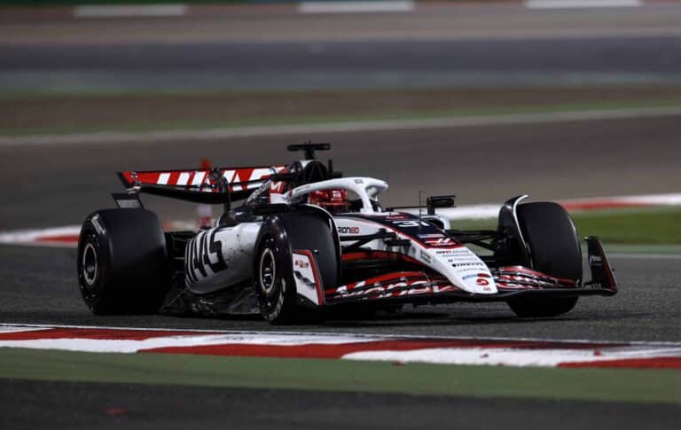 Villit huhut liikkeellä – tekeekö kova nimi shokkipaluun F1-sarjaan?