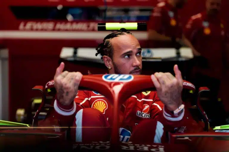 Nämä puheet olivat liikaa – Ferrari tukki Lewis Hamiltonin suun