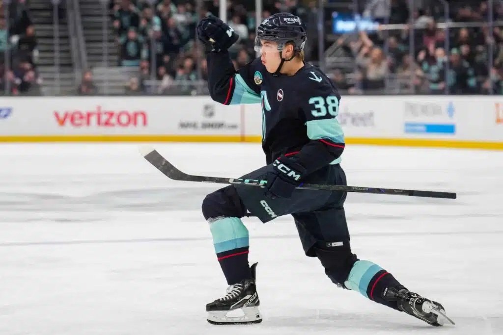 Suomalaisen NHL-hyökkääjän raivo repesi – mikrofoni tallensi rajut sanat