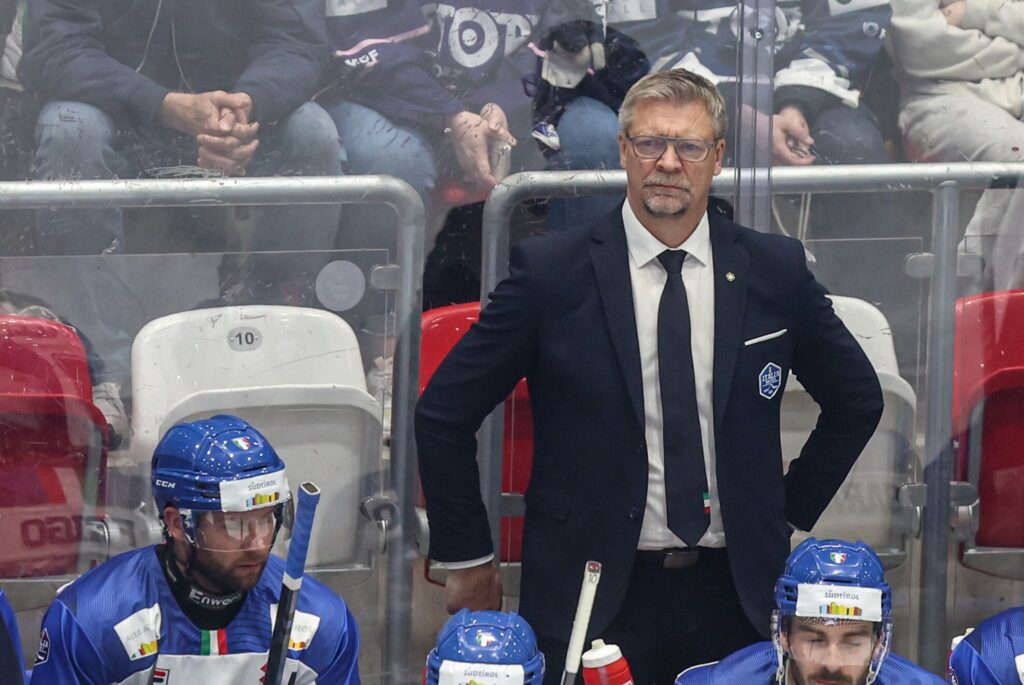 Jukka Jalonen bongattiin melkoisessa seurassa ravintolassa