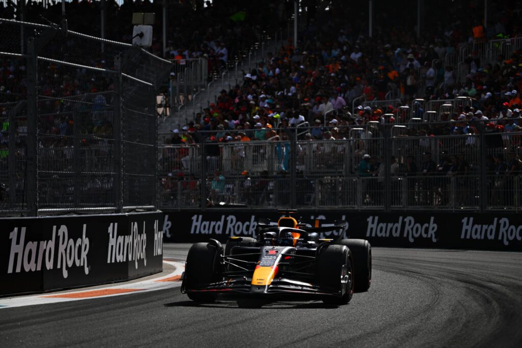 Lähde: F1-skandaali muhii – Red Bull epäilee McLarenia kunnon vedätyksestä
