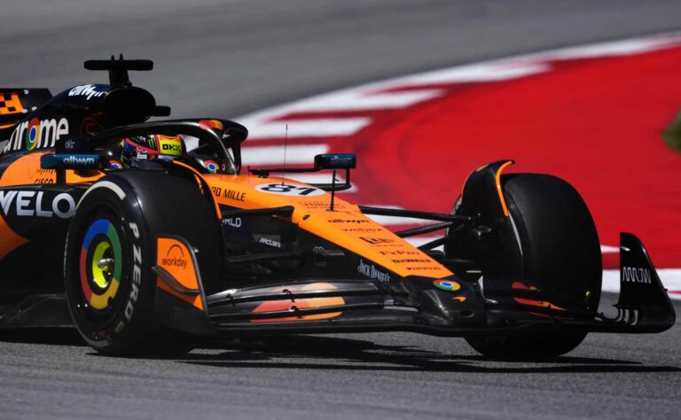 Täysin puskista: McLaren-tähti pihalle? – F1:ssä kuiskitaan nyt kunnon siirtopommista