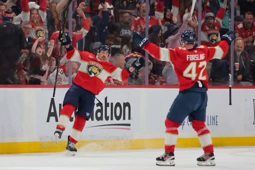 Florida Panthersin suomalaistähti hämmästyi joukkuekaverinsa puheista – ”Miksi kutsut meitä naisiksi?”