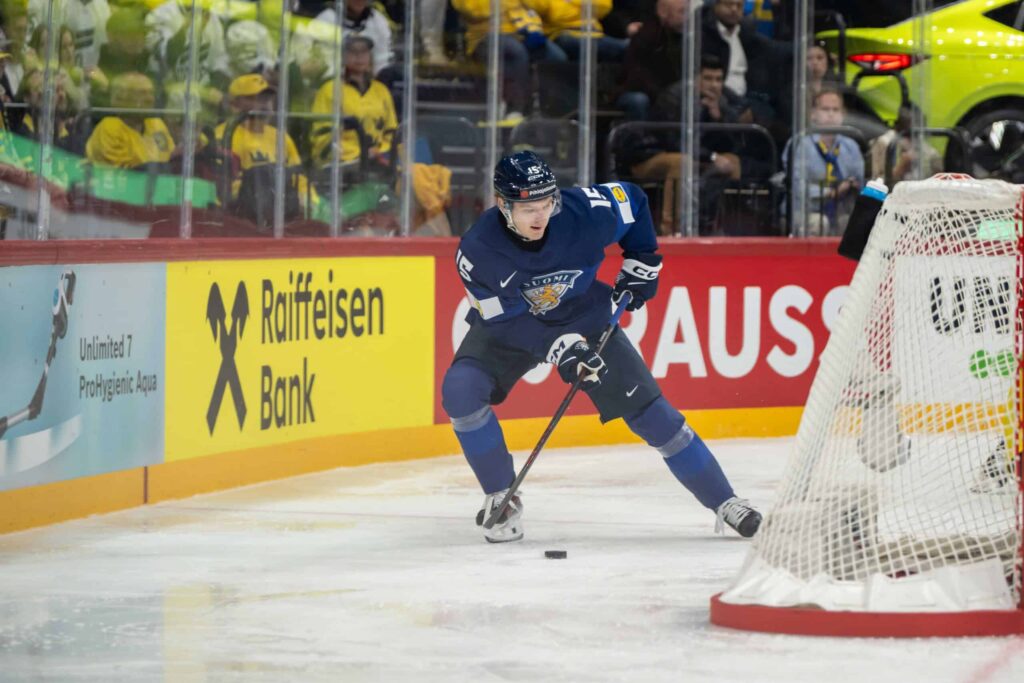 Mitä tapahtui? SM-liigassa dominoinut suomalaishyökkääjä täysi turisti Pohjois-Amerikassa