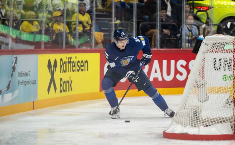 Mitä tapahtui? SM-liigassa dominoinut suomalaishyökkääjä täysi turisti Pohjois-Amerikassa