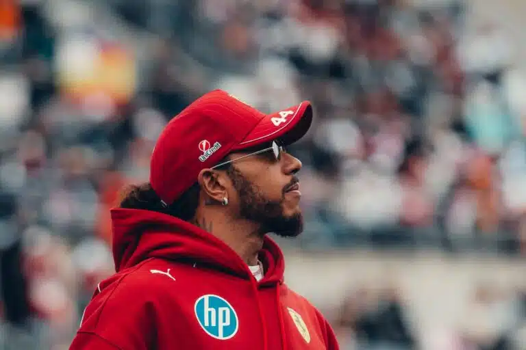 Lewis Hamiltonin touhu Ferrarilla pöyristyttää – ”Michael Schumacher ei olisi koskaan”