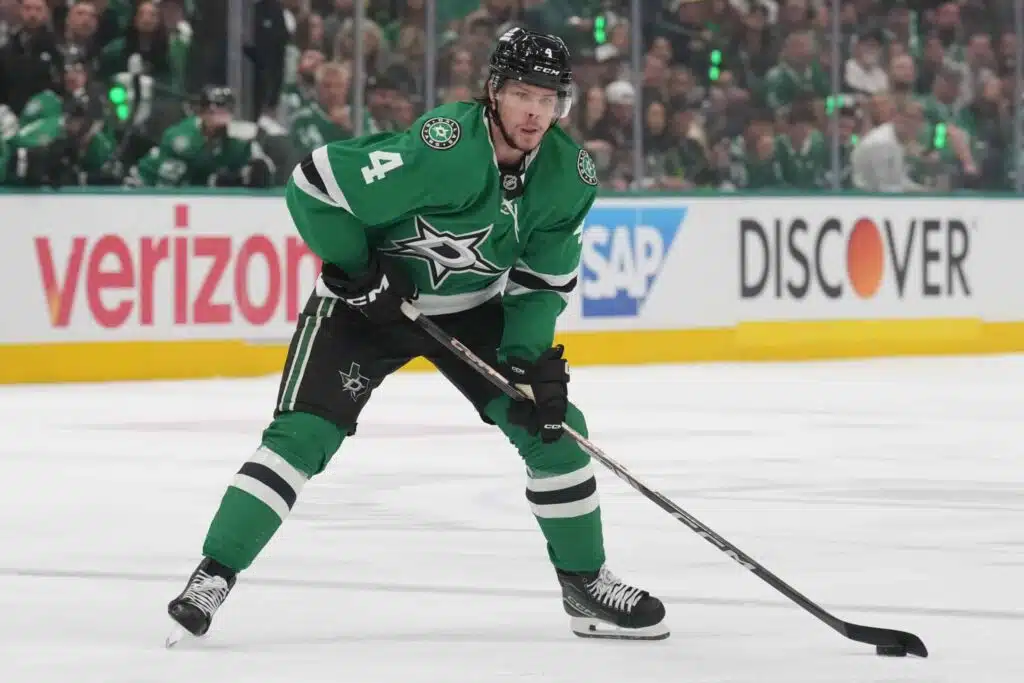 NHL-tähti Miro Heiskanen ällistytti toiminnallaan kaukalon ulkopuolella