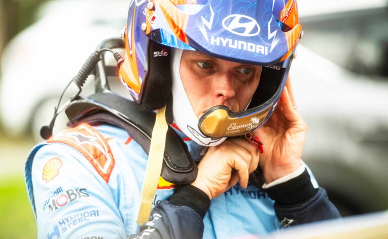 Pettynyt Ott Tänak sanoi selvät sanat Toyotan Sebastien Ogierista