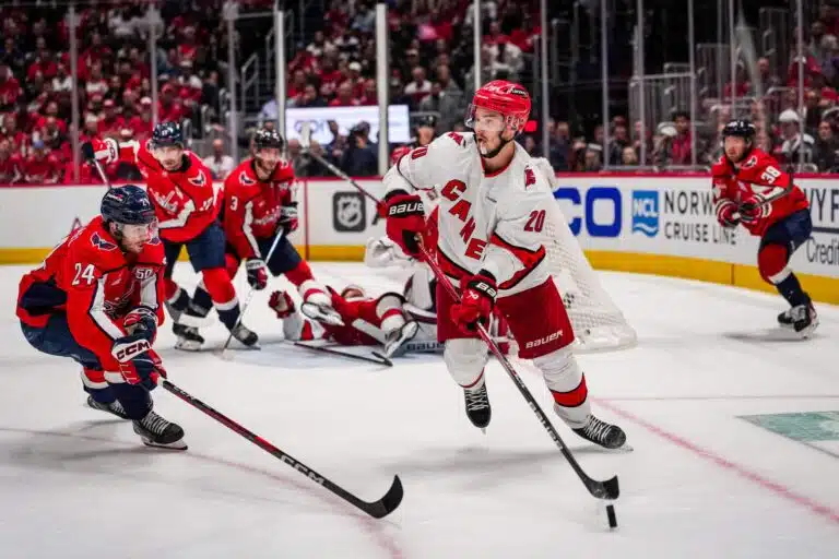 Yksi ottelu riitti – NHL-asiantuntija veti rajun johtopäätöksen Sebastian Ahosta