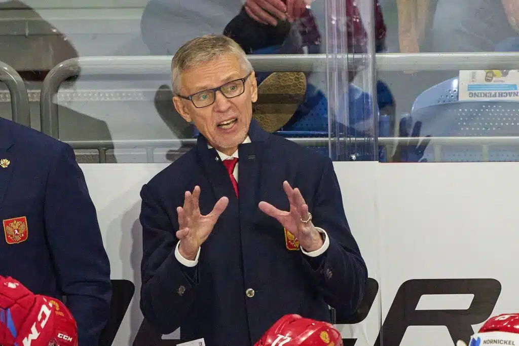 Pää pölkyllä: NHL-legendalle povataan karu kohtaloa Venäjällä