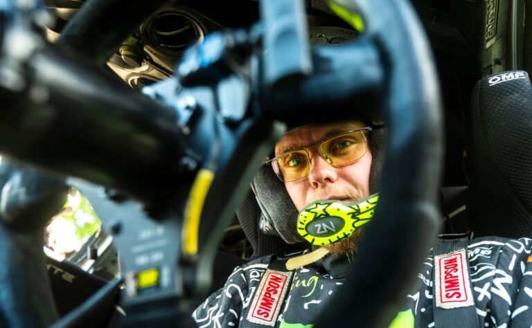 Toyotan rattiin – rallitähden unelma toteutui