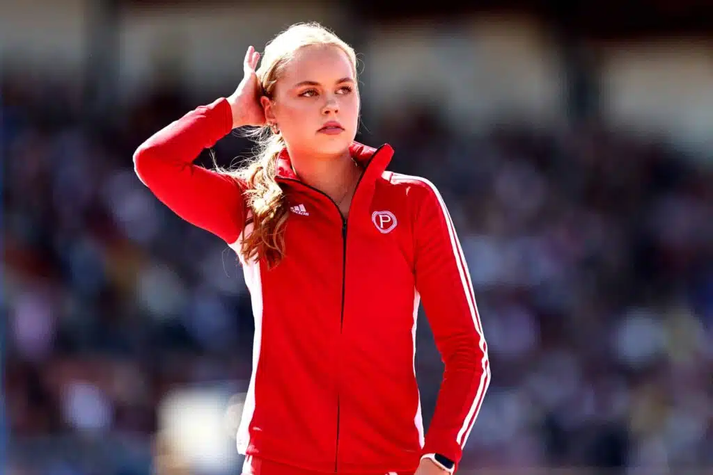 Suomalainen teinisensaatio varasti show’n – Ella Junnila nöyrtyi