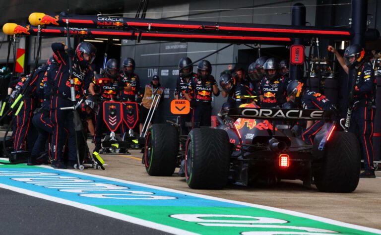 Asiantuntija: Tämän F1-tähden potkut ovat julkinen salaisuus