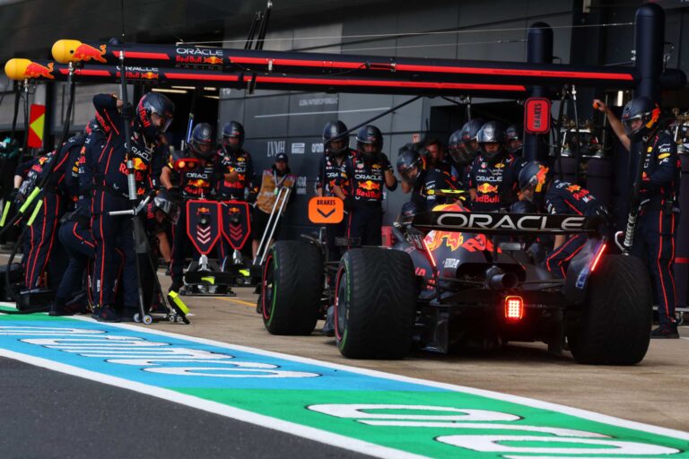 Raju väite: ”Hyödytöntä” F1-kuskia odottavat potkut