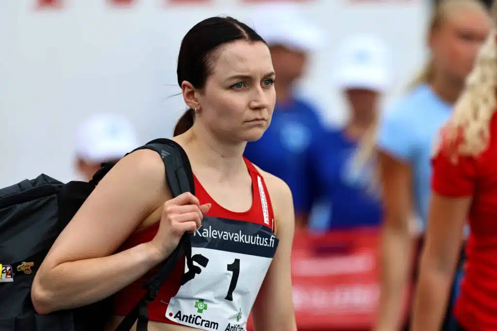 Reetta Hurske sai brutaalin viestin – oma rakas reagoi jäätävästi