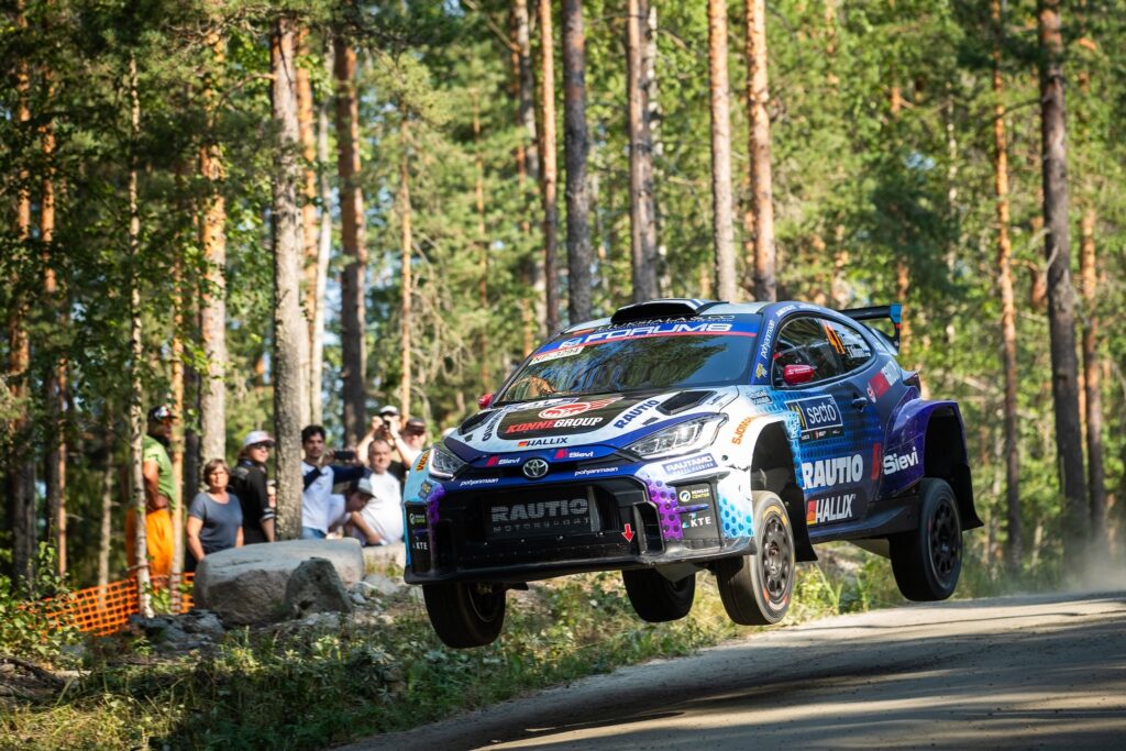 Suomalaiselta ralliässältä suora viesti Esapekka Lapille