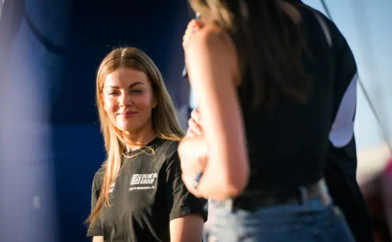 Janni Hussin kanssa nyrkkeilykehään – suomalaisottelijalle posketon ehdotus