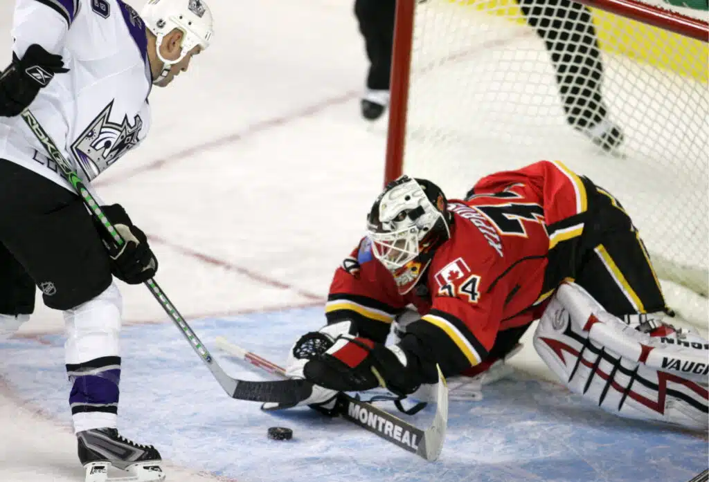 Seurajohto kiehui suomalaiselle NHL-tähdelle – nousi seisomaan ja lausui jäätävät sanat