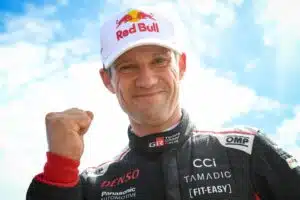 Rallimestari Sébastien Ogier harvinaisessa kuvassa rakkaansa kanssa – nainen on melkoinen tekijä alallaan