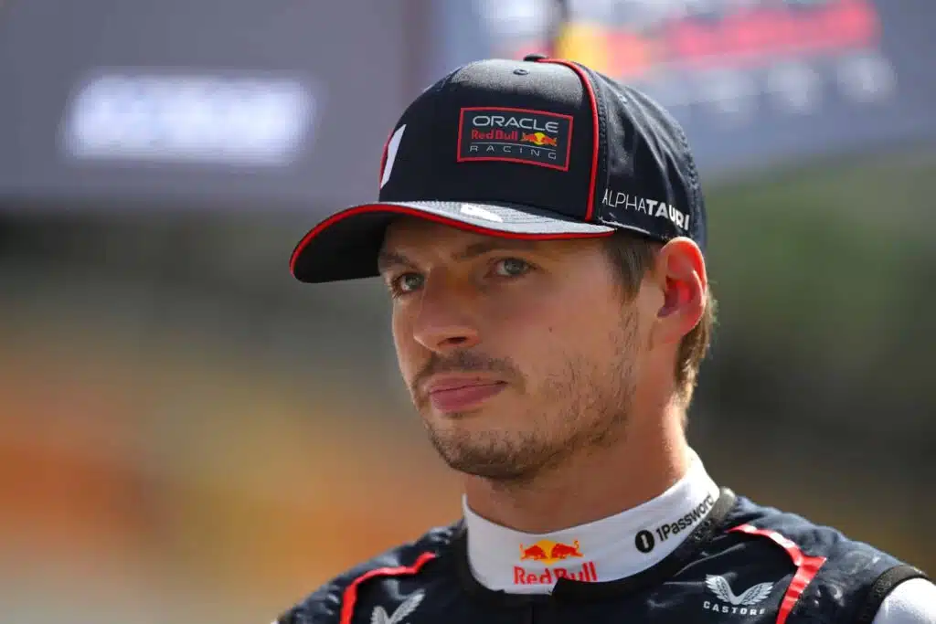 F1-tähti Max Verstappen hyppää Ferrarin rattiin