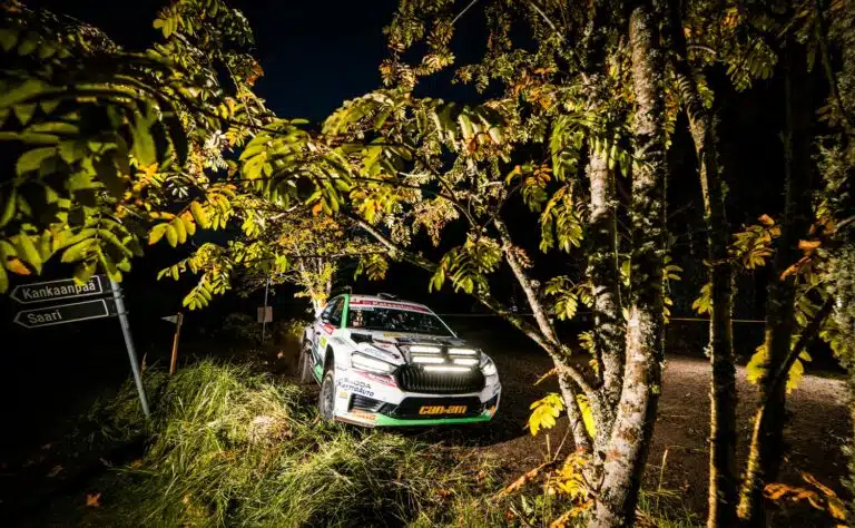 Suomalainen rallimestari löi hanskat tiskiin – karua tekstiä VM:lle
