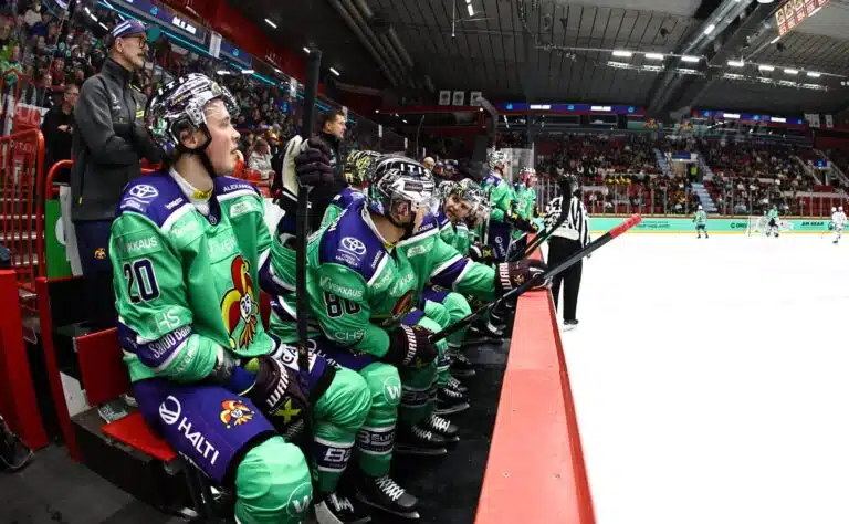 Urheilucastissa rajua vihjailua: Tekeekö Jokerit tylyn tempun seuralegendalleen?