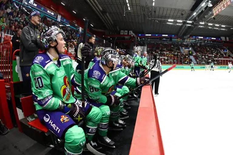 Urheilucastissa rajua vihjailua: Tekeekö Jokerit tylyn tempun seuralegendalleen?