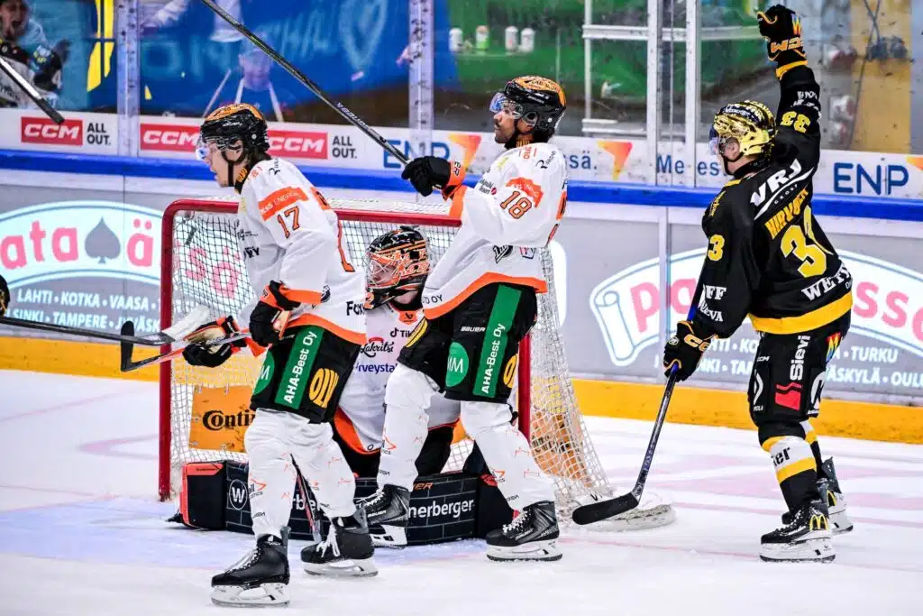 Kärppien fanien raivo repesi – yhtä miestä kävi sääliksi