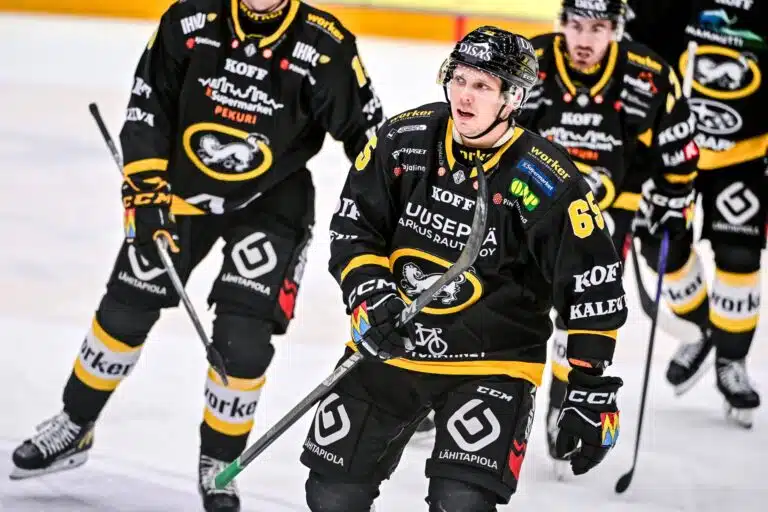 Kärppien julkitulo oli liikaa – raivo repesi saman tien