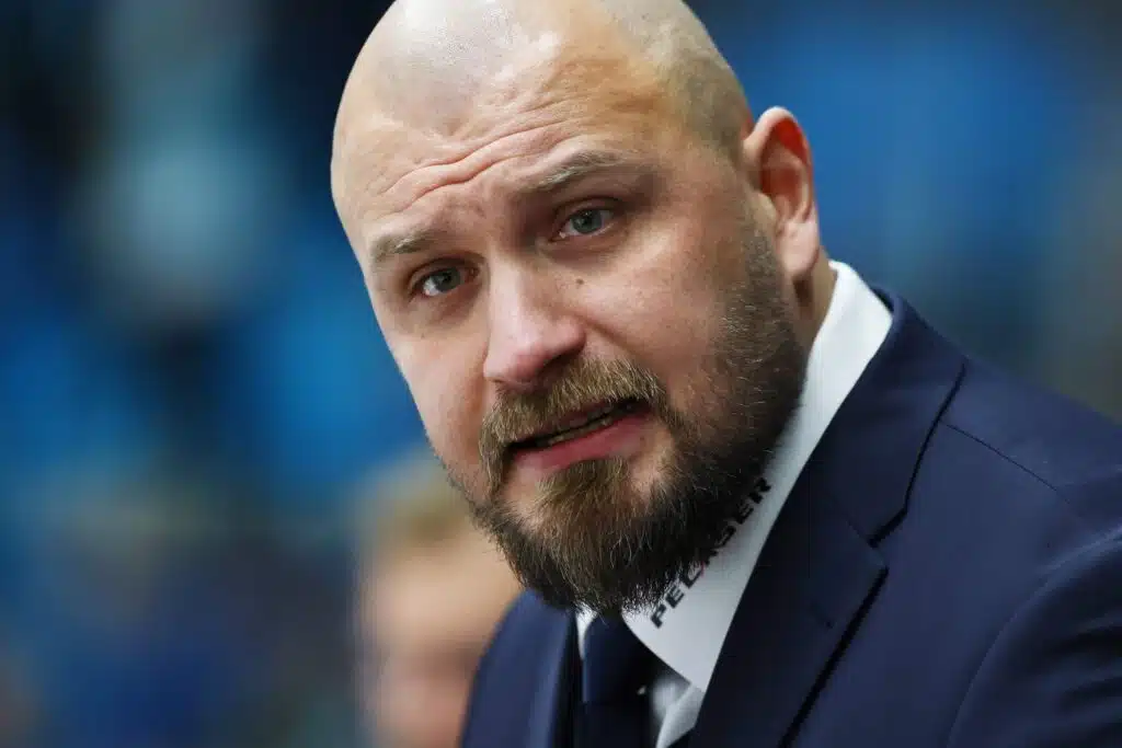 Ässien päävalmentaja antoi palaa – selvät sanat Jonne Virtasesta: ”Kyllä täytyy sanoa”