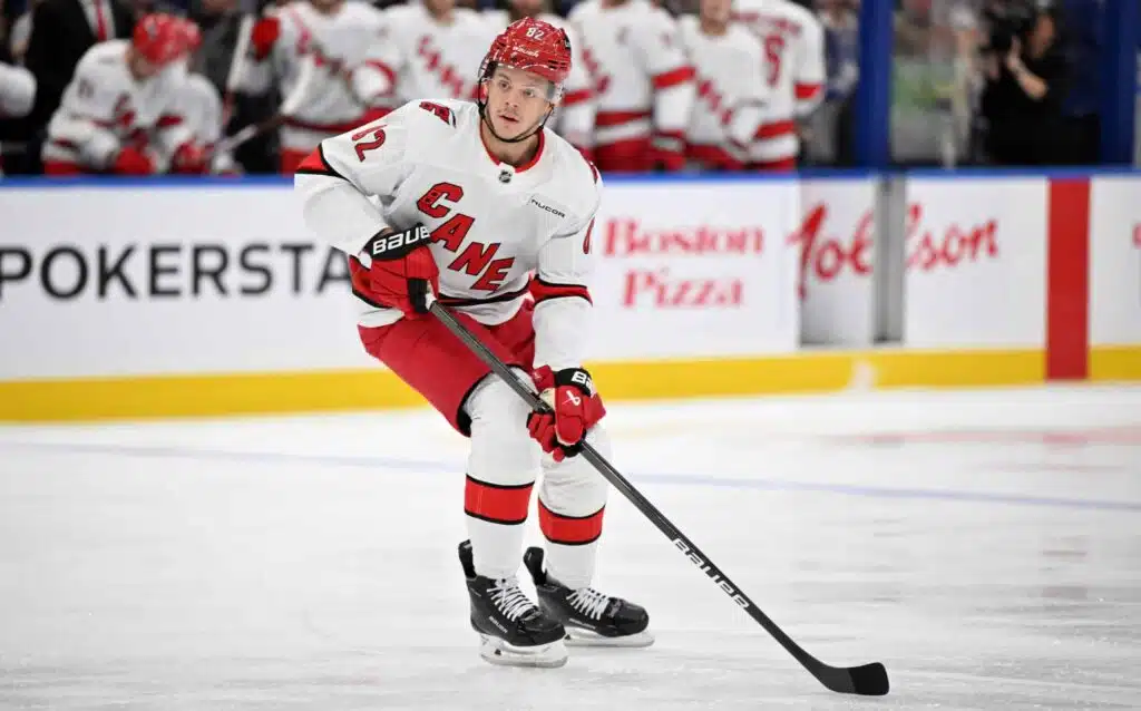 NHL-maailmassa leviää nöyryyttävä tieto suomalaisesta kiekkotähdestä