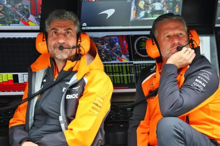 McLarenin F1-tallin joulujuhlissa lähti lapasesta – pomo tylytti kuskia