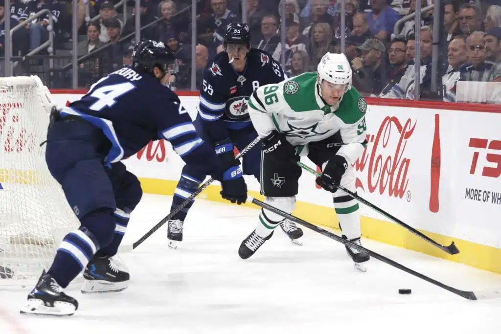 Mikko Rantanen aloitti NHL-kautensa – tuomio oli yksimielinen