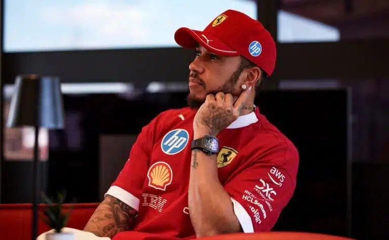 Kimi Räikkösen luottomieheltä brutaali viesti Lewis Hamiltonista