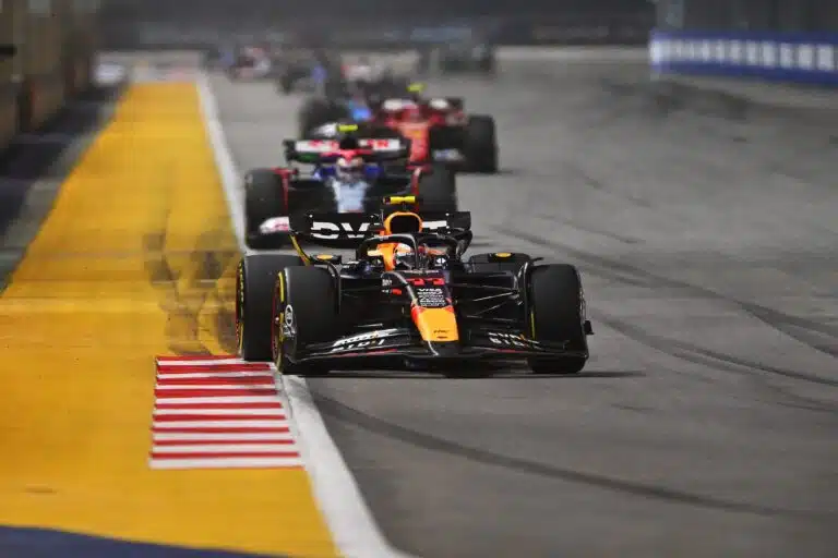 F1-tallilta peliliike – Red Bull -ässä vaihtaa maisemaa