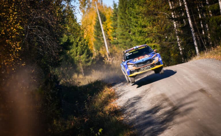 Yhteistyön Janni Hussin päättänyt ralliässä vaikeuksissa