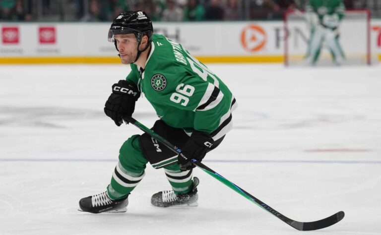 Mitä Mikko Rantanen sanoi Carolina-tähdelle? – ”Minulla on epäilykseni”