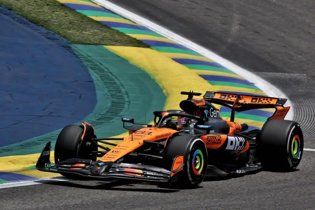 Sieltä tuli: F1-talli McLaren palkkasi mestarikuskin