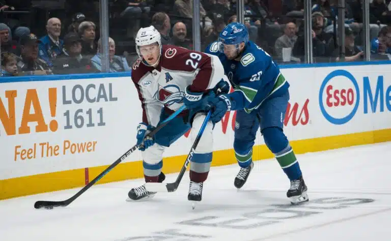 IS: Tämä näky oli liikaa – NHL:n supertähti latasi suorat suomalaiselle joukkuekaverilleen