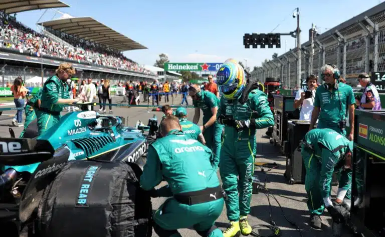 F1:n ökytalli juonii shokkikaappausta – nyt ei puhuta Max Verstappenista