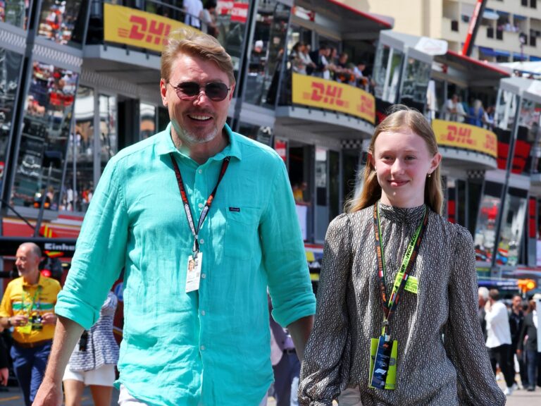 Mika Häkkinen yllätti – F1-toimittaja ei voinut käsittää, mitä suomalainen päästi suustaan