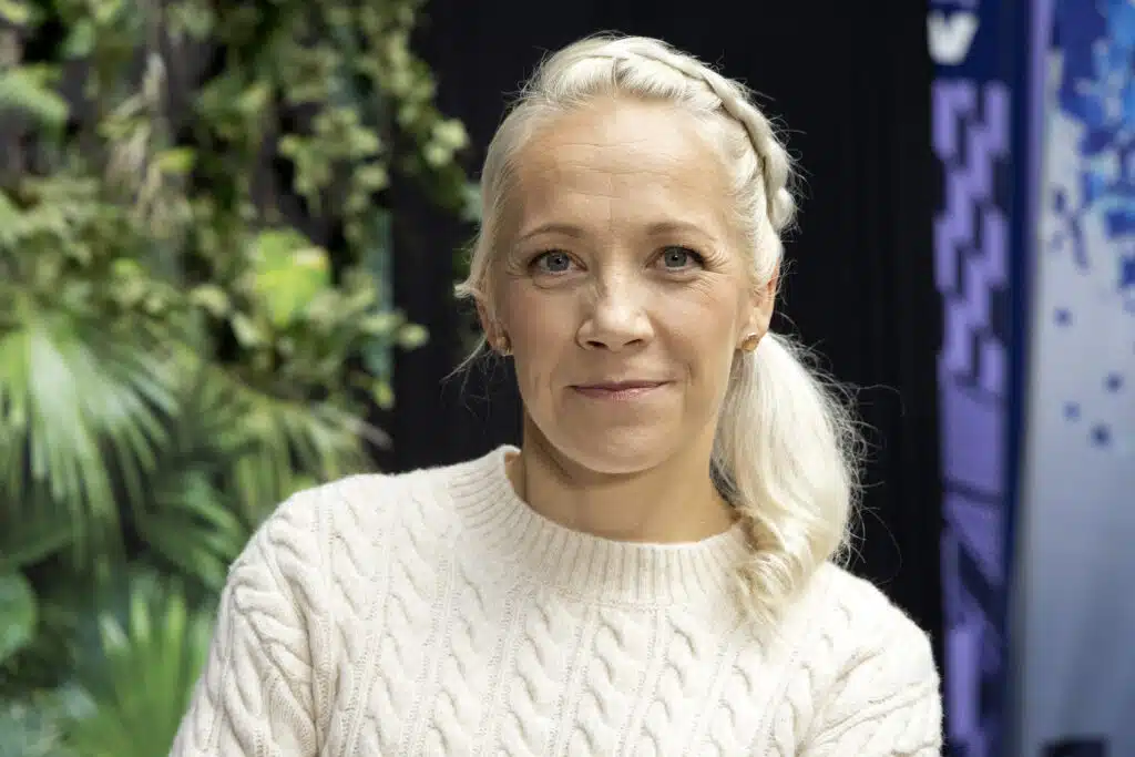 Kaisa Mäkäräiseltä kulissipaljastus Ylellä: Suomen ampumahiihtomaajoukkueessa kuohuu