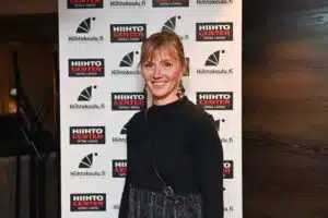 Virpi Sarasvuo ei halunnut valehdella – tiputti brutaalin faktan Suomen hiihtotähdestä