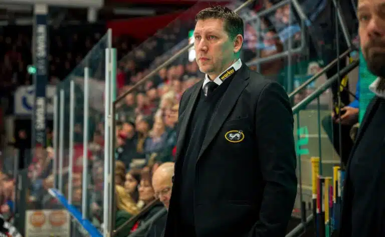 Kärppien päävalmentaja asteli median eteen – pamautti suustaan melkoisen väitteen