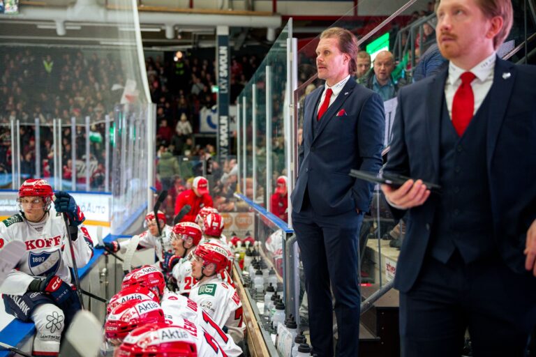 Olli Jokisen HIFK:n poikkeuksellinen toiminta ällistytti – vastustajan valmentajalta selvät sanat