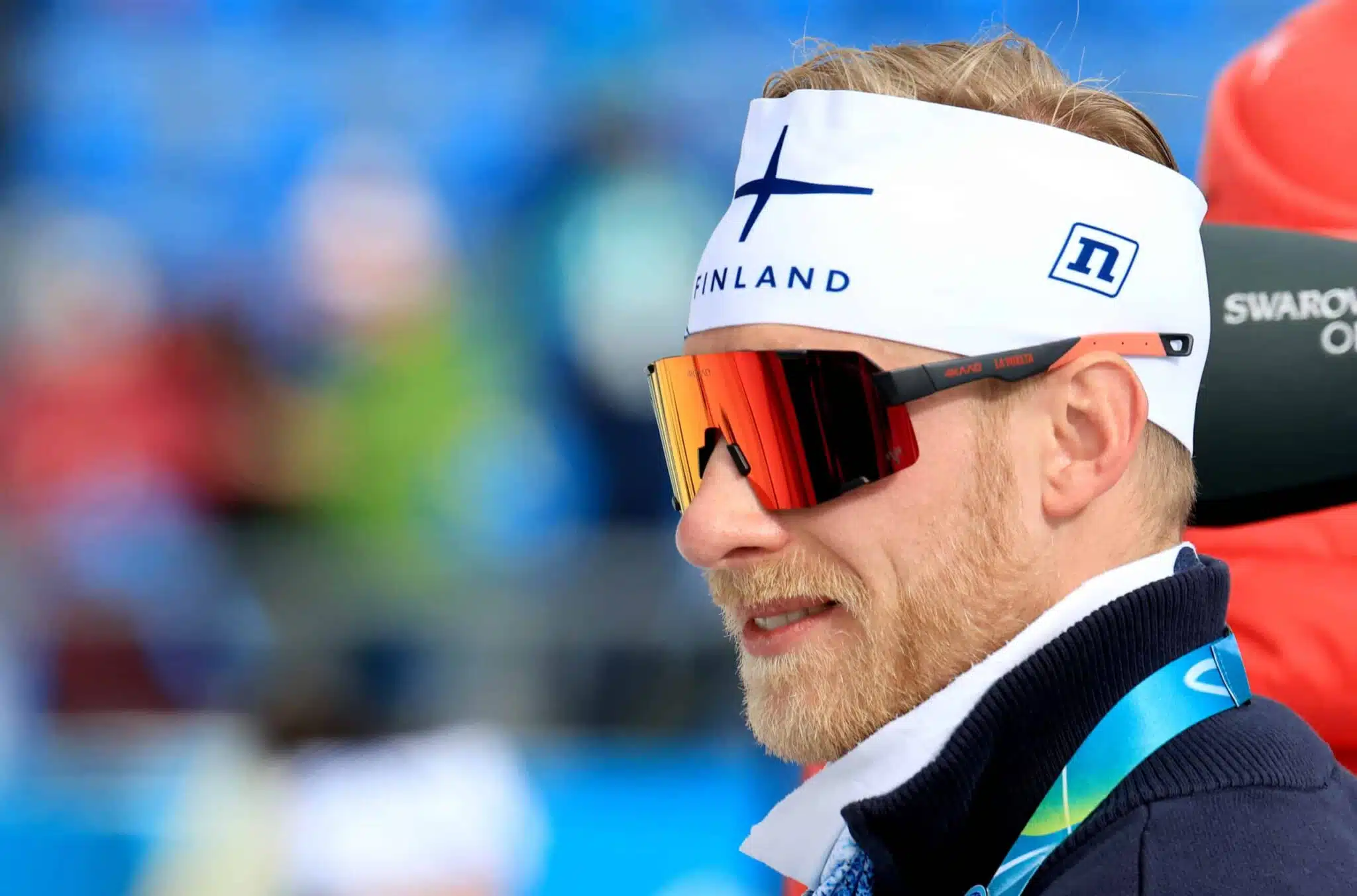 Yllätyskäänne: Erik Kulstad heivasi ampumahiihtonaisen pihalle Suomen joukkueesta